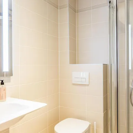 巴黎凡尔赛宫伊西酒店 酒店