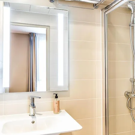 Paris D'issy Porte De Versailles