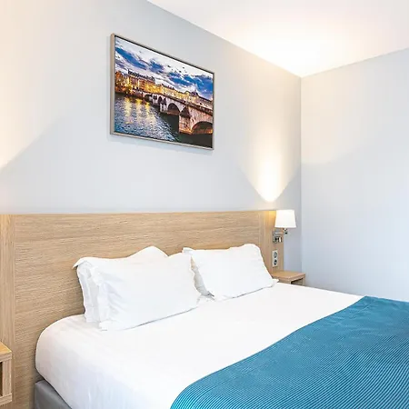 מלון Paris D'issy Porte De Versailles 3*