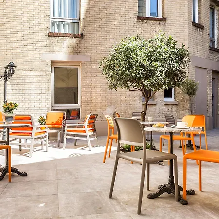 巴黎凡尔赛宫伊西酒店 酒店