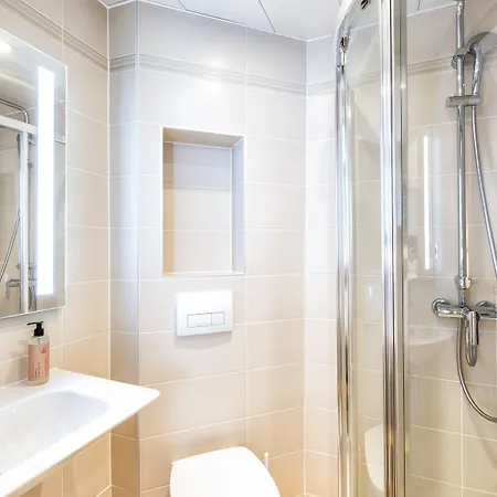 מלון Paris D'issy Porte De Versailles 3*