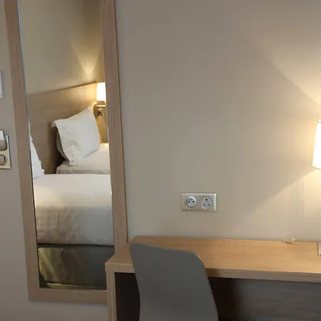 Paris D'issy Porte De Versailles 3* Issy-les-Moulineaux