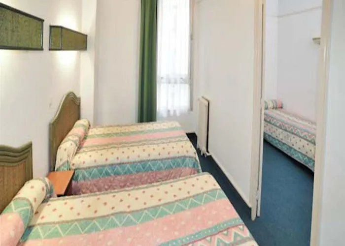 Hotel Paris D'issy Porte De Versailles 3*